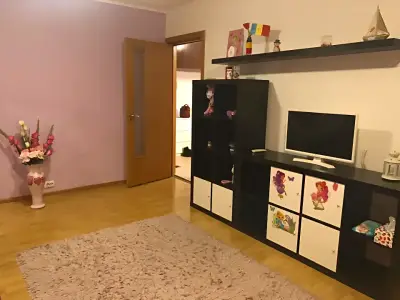 Sufragerie apartament de inchiriere Sector 1 Bucuresti TV